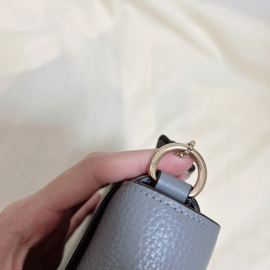 coach 馬鞍牛皮混麂皮大象灰斜背包-14