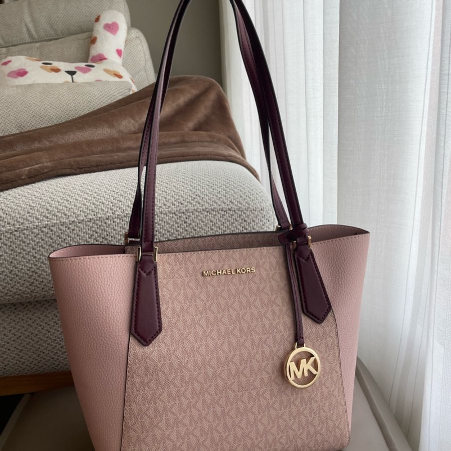MICHAEL KORS 粉色荔枝皮老花托特包-0