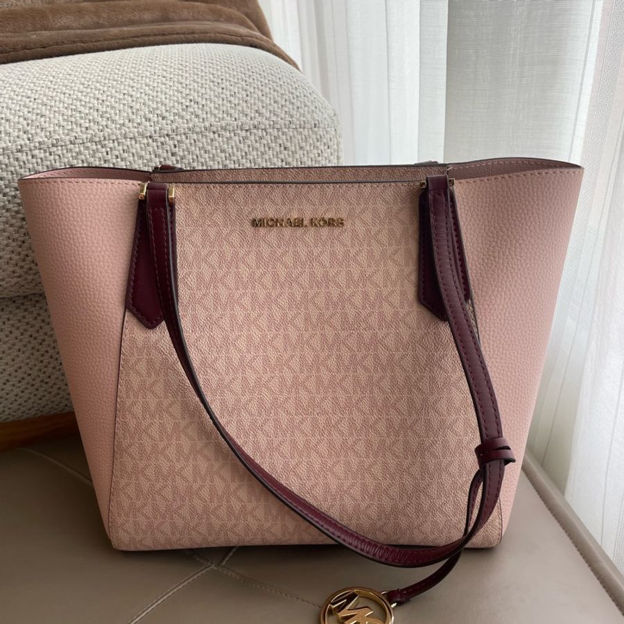 MICHAEL KORS 粉色荔枝皮老花托特包-1
