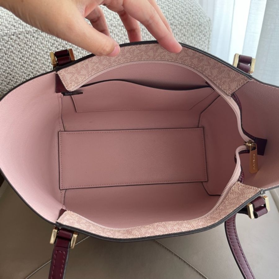 MICHAEL KORS 粉色荔枝皮老花托特包-9