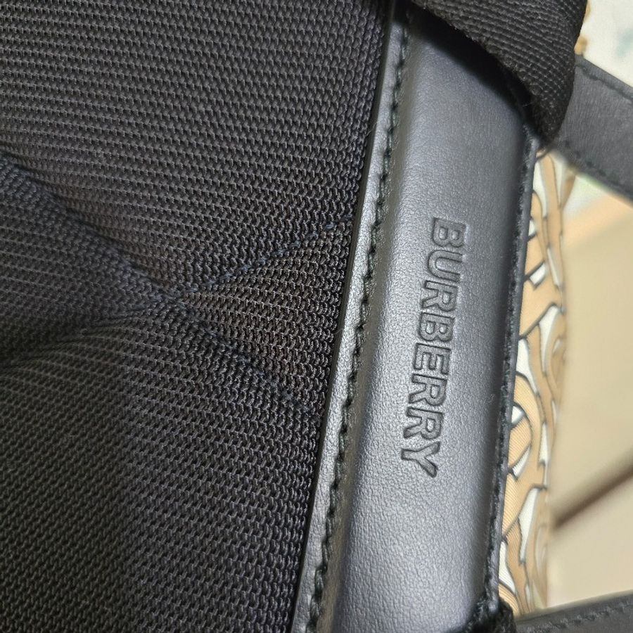 burberry TB backpack 後背包-1