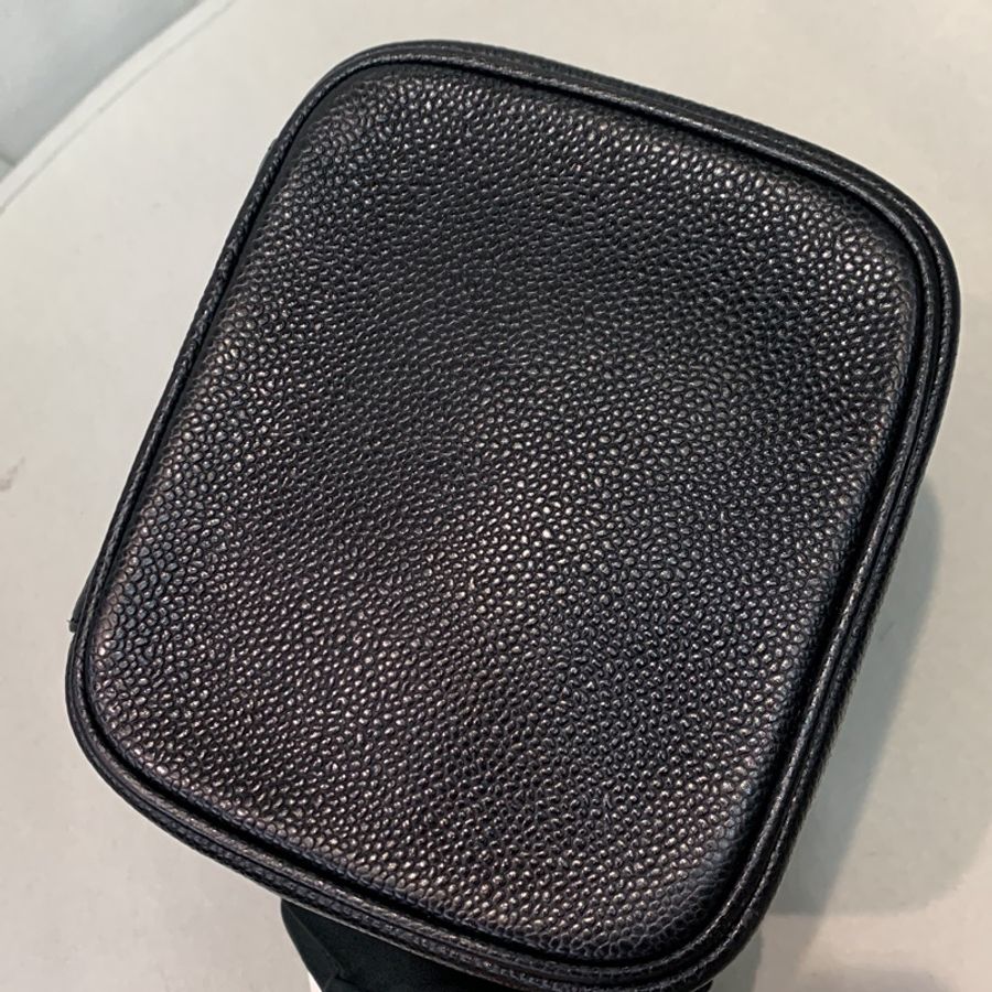 CHANEL LOGO黑色化妝包 XB281-2