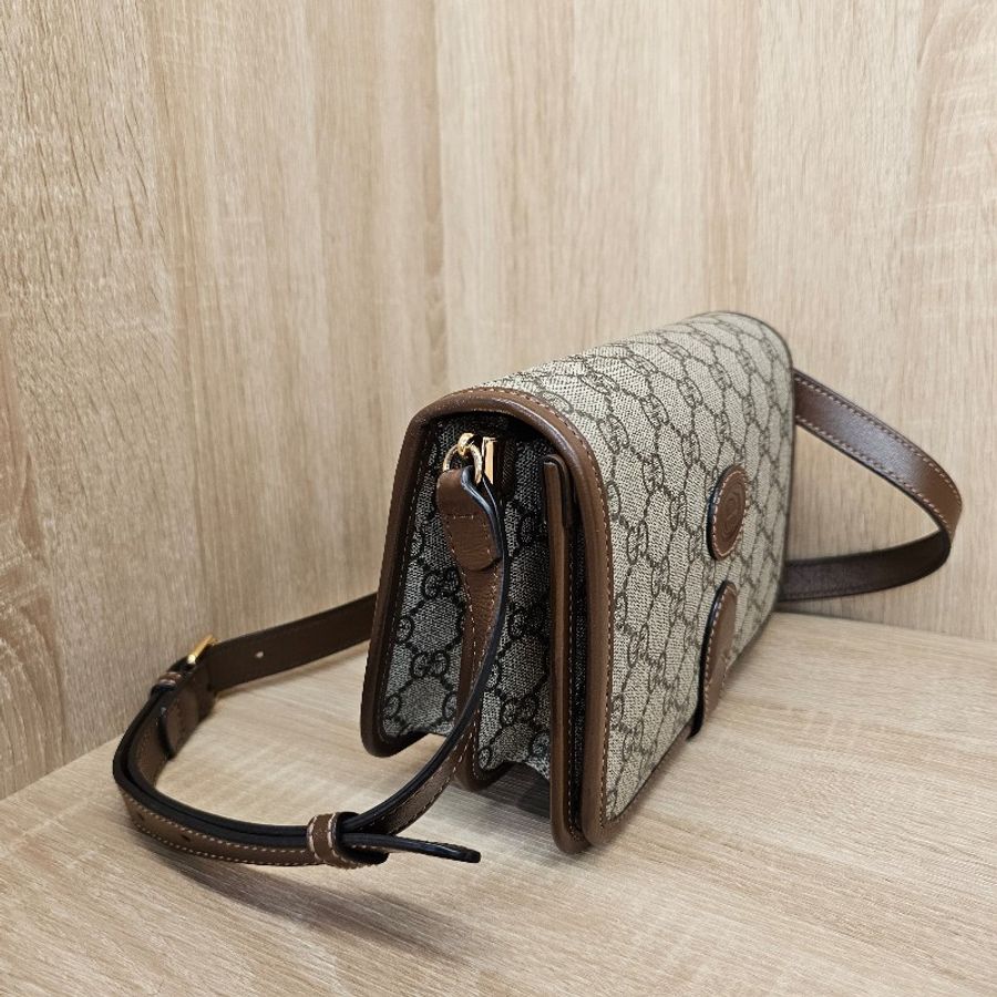 [高CP必買耐看包❣️] Gucci 咖色Interlocking Mini斜背包-1