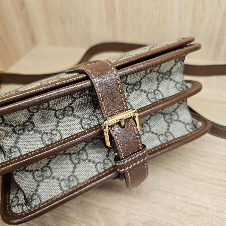 [高CP必買耐看包❣️] Gucci 咖色Interlocking Mini斜背包-5