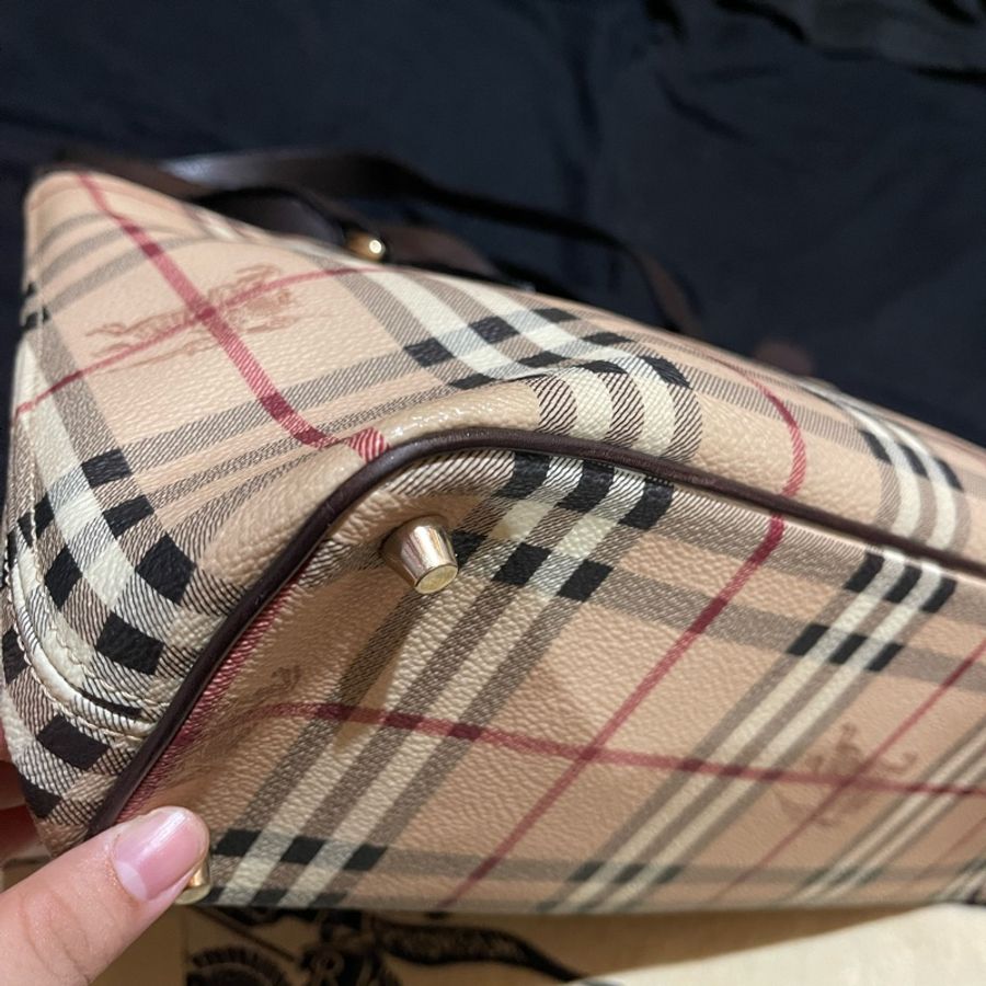 Burberry 經典格紋戰馬托特包-10