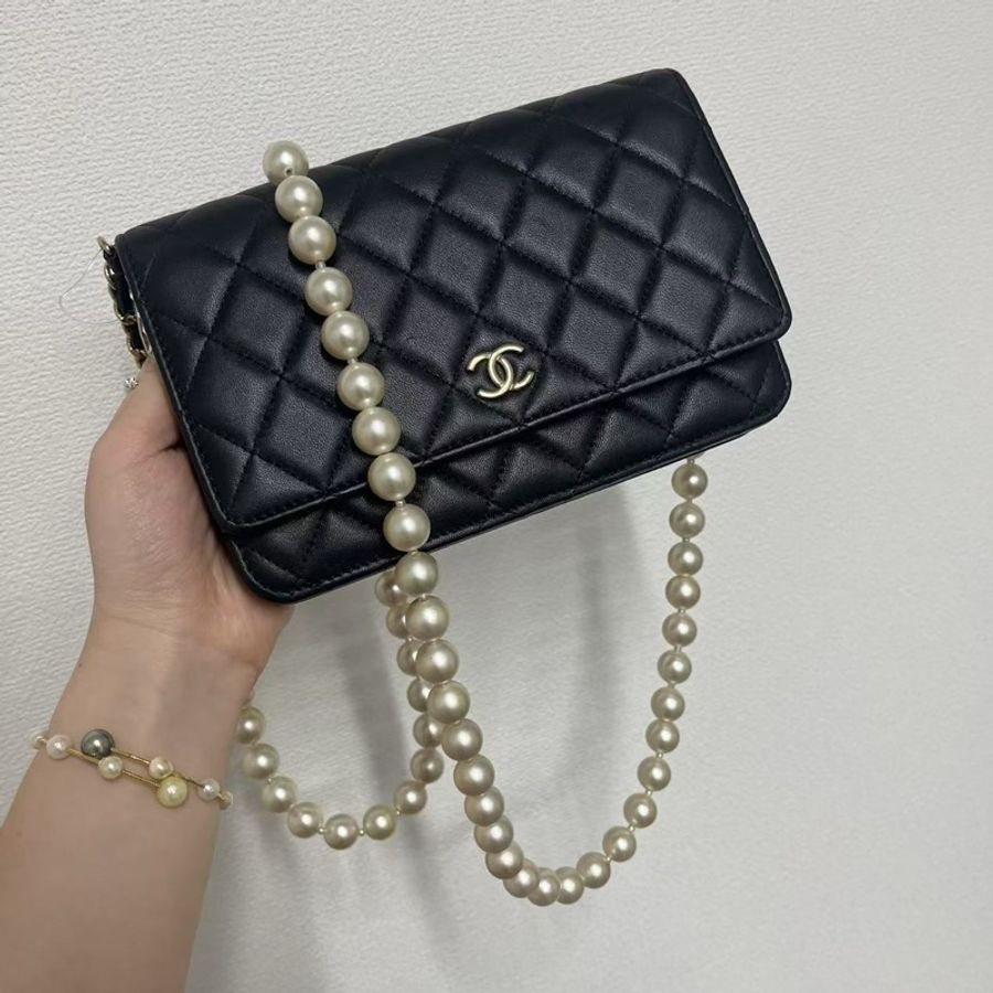 「JL精品代購」95新 香奈兒黑金羊皮穿珍珠鏈條woc-3