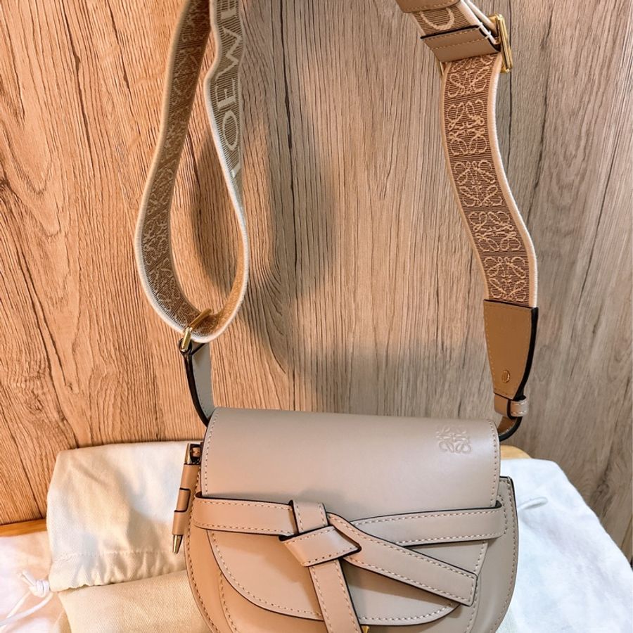 專櫃正品 LOEWE Mini Gate Dual bag Sand 小牛皮灰米色系-2