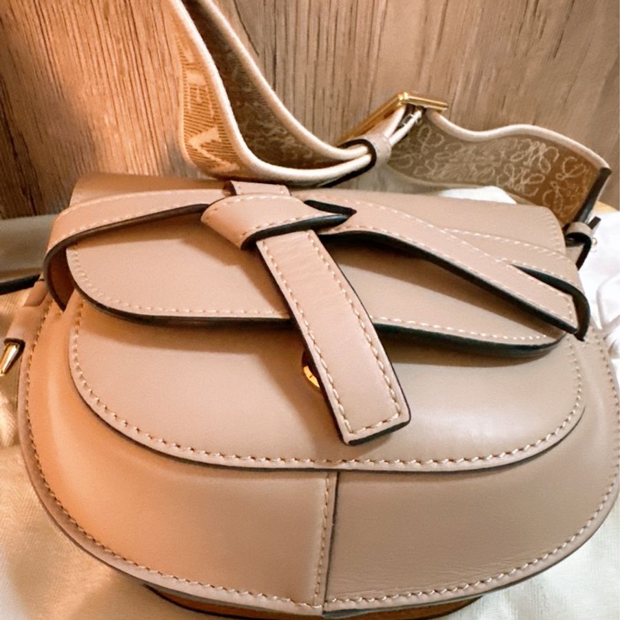 專櫃正品 LOEWE Mini Gate Dual bag Sand 小牛皮灰米色系-4