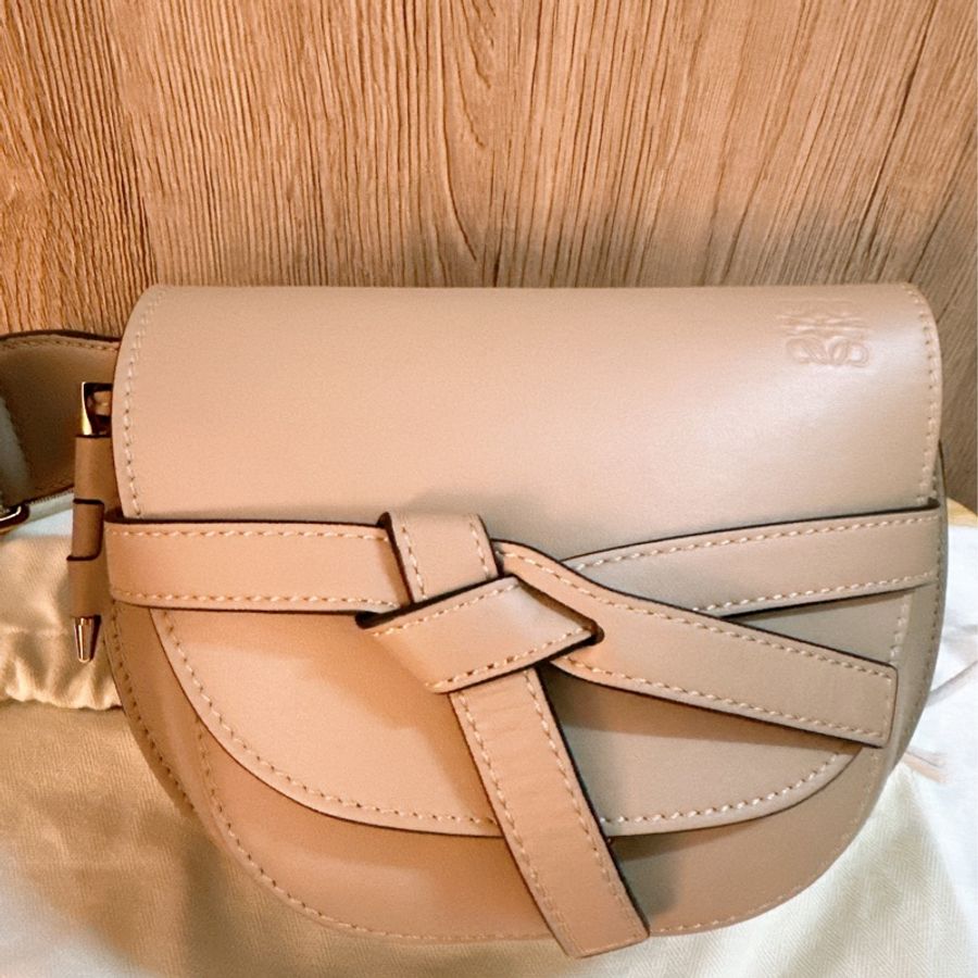 專櫃正品 LOEWE Mini Gate Dual bag Sand 小牛皮灰米色系-6