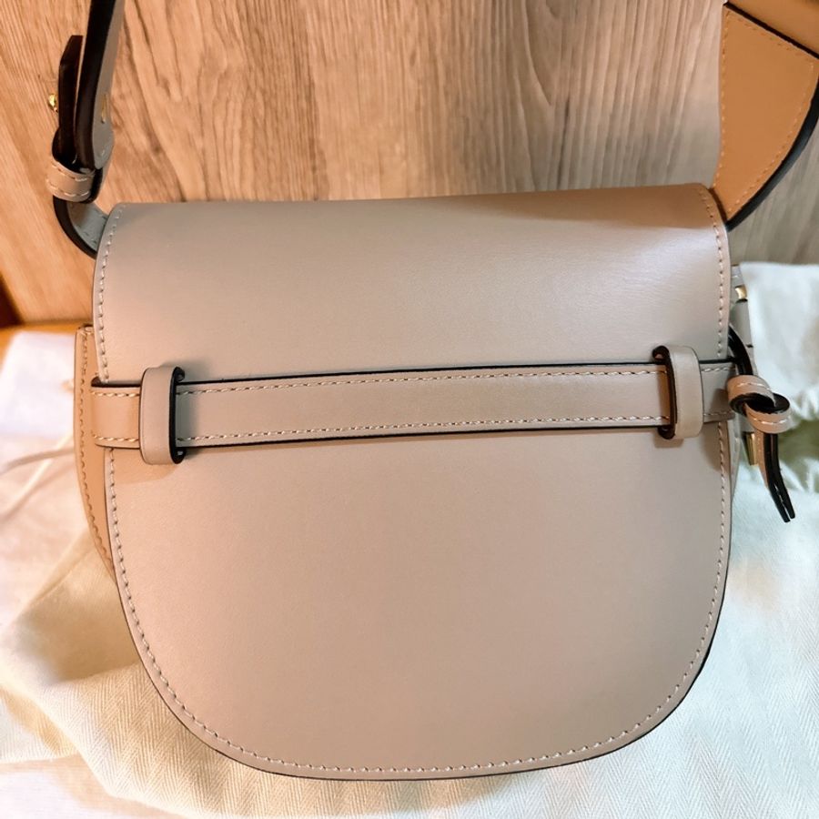 專櫃正品 LOEWE Mini Gate Dual bag Sand 小牛皮灰米色系-11