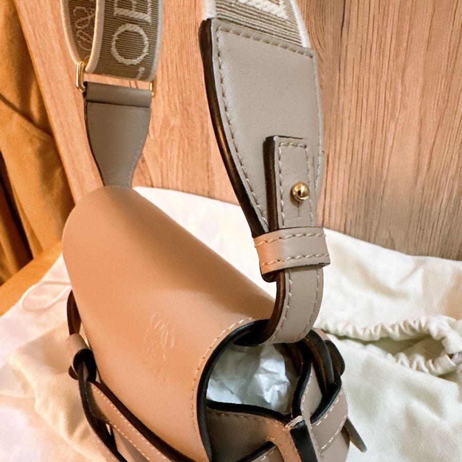 專櫃正品 LOEWE Mini Gate Dual bag Sand 小牛皮灰米色系-36
