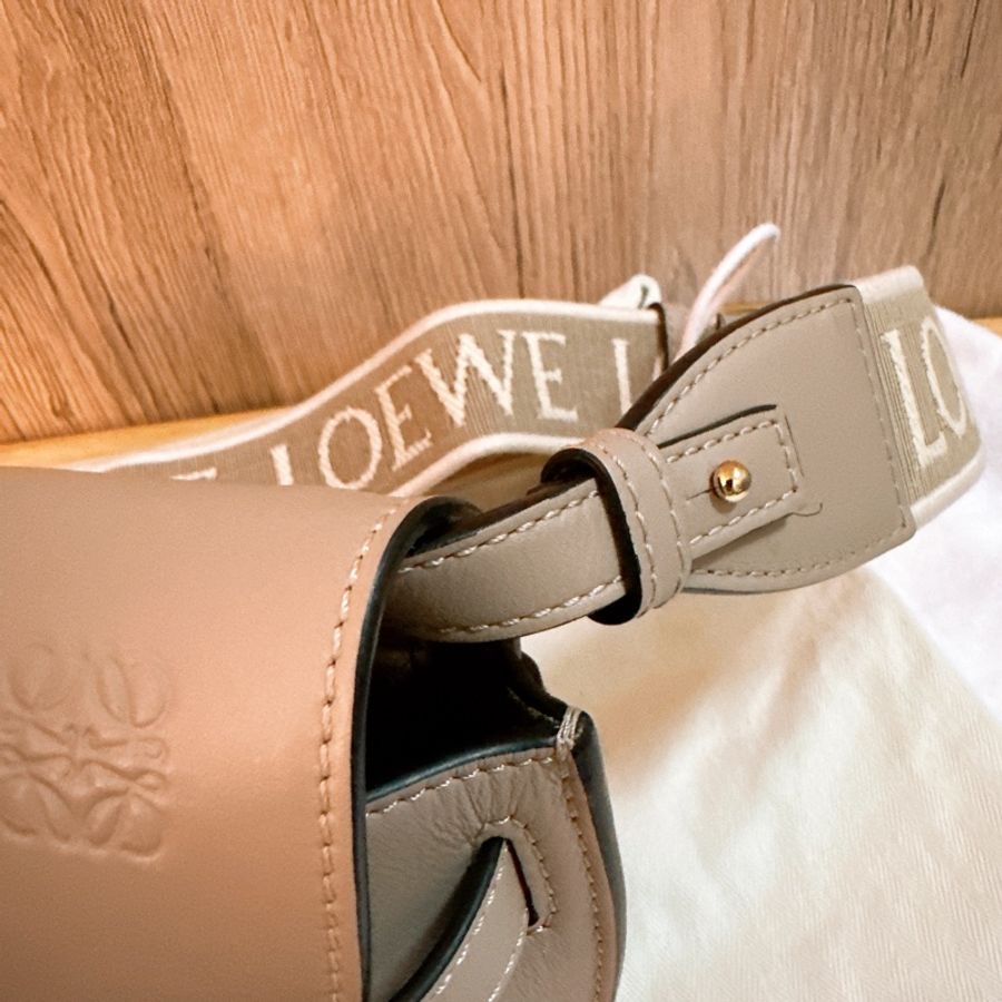 專櫃正品 LOEWE Mini Gate Dual bag Sand 小牛皮灰米色系-38