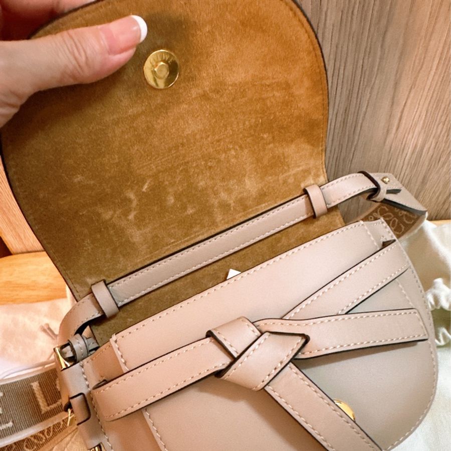 專櫃正品 LOEWE Mini Gate Dual bag Sand 小牛皮灰米色系-42