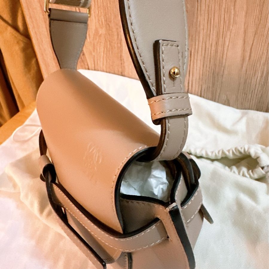 專櫃正品 LOEWE Mini Gate Dual bag Sand 小牛皮灰米色系-45