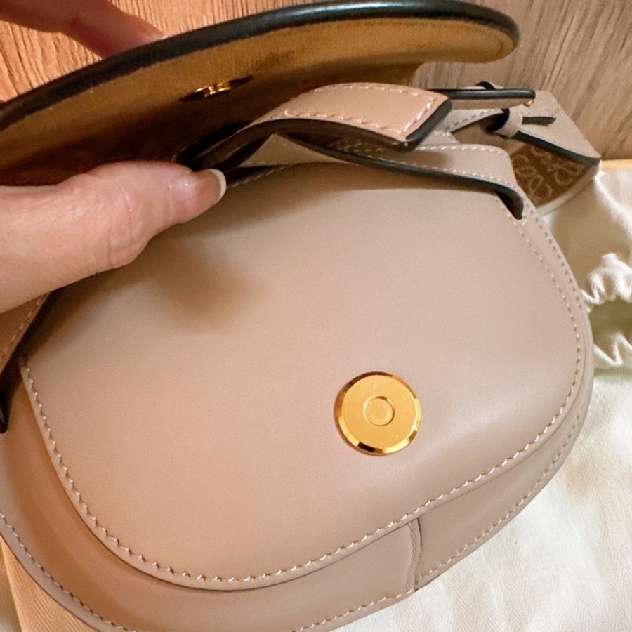專櫃正品 LOEWE Mini Gate Dual bag Sand 小牛皮灰米色系-47