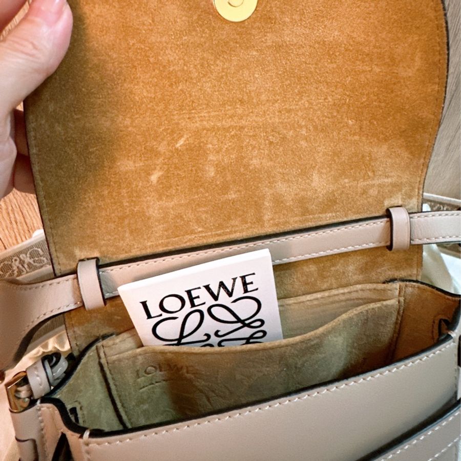 專櫃正品 LOEWE Mini Gate Dual bag Sand 小牛皮灰米色系-51