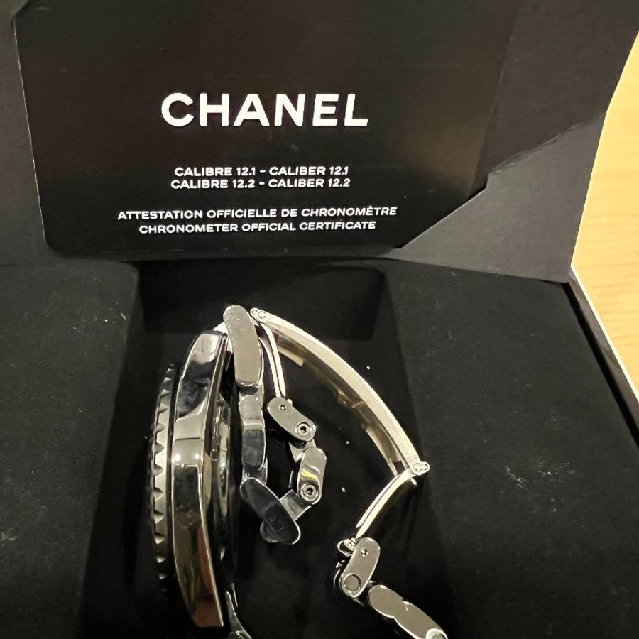 Chanel j12 interstellar 限量款腕錶 98新 配件盒子保卡台灣購證 原價30幾萬-3
