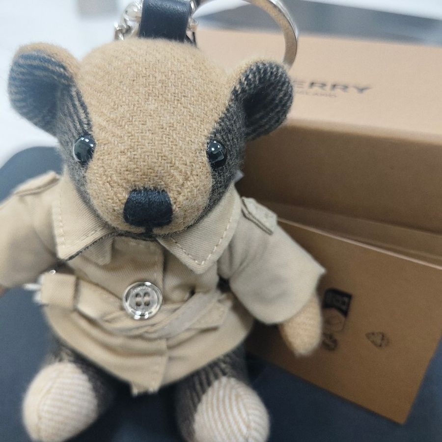 Burberry thomas泰迪熊風衣造型吊飾鑰匙圈(經典米色)-4