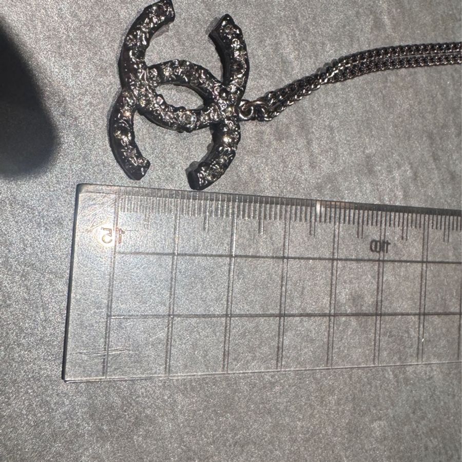 香奈兒Chanel 黑銀配色水鑽so black大logo雙C熔岩項鍊-7