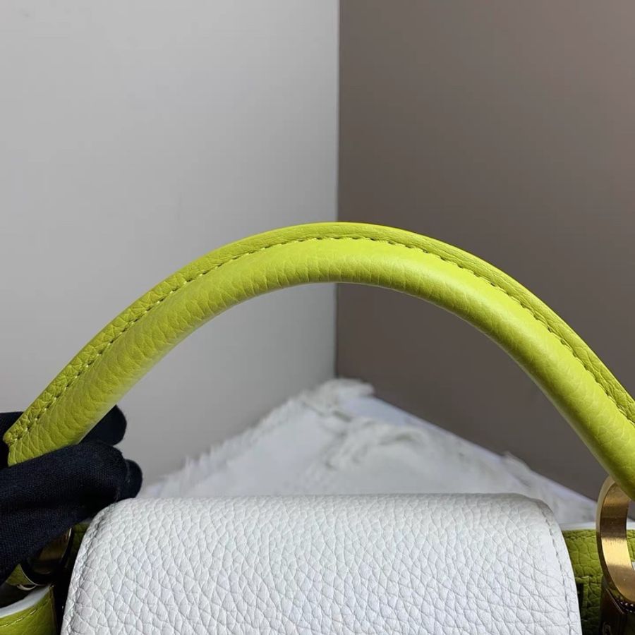 LV bb Capucines-5
