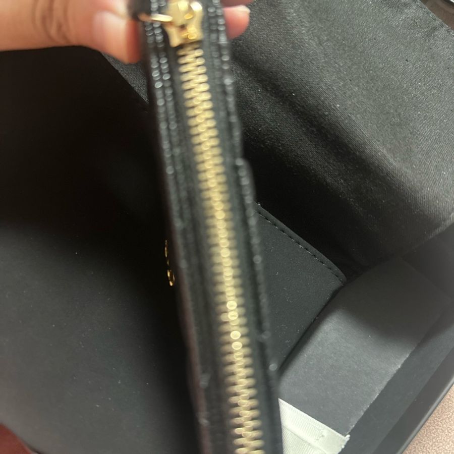 Chanel 香奈兒cf黑金荔枝牛皮卡零錢包 全新品-10
