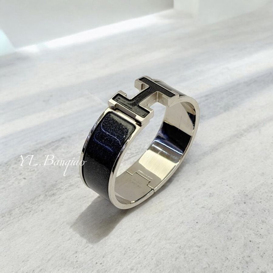 HERMES Clic Clac H Glitter寬版黑亮粉琺瑯手環-0