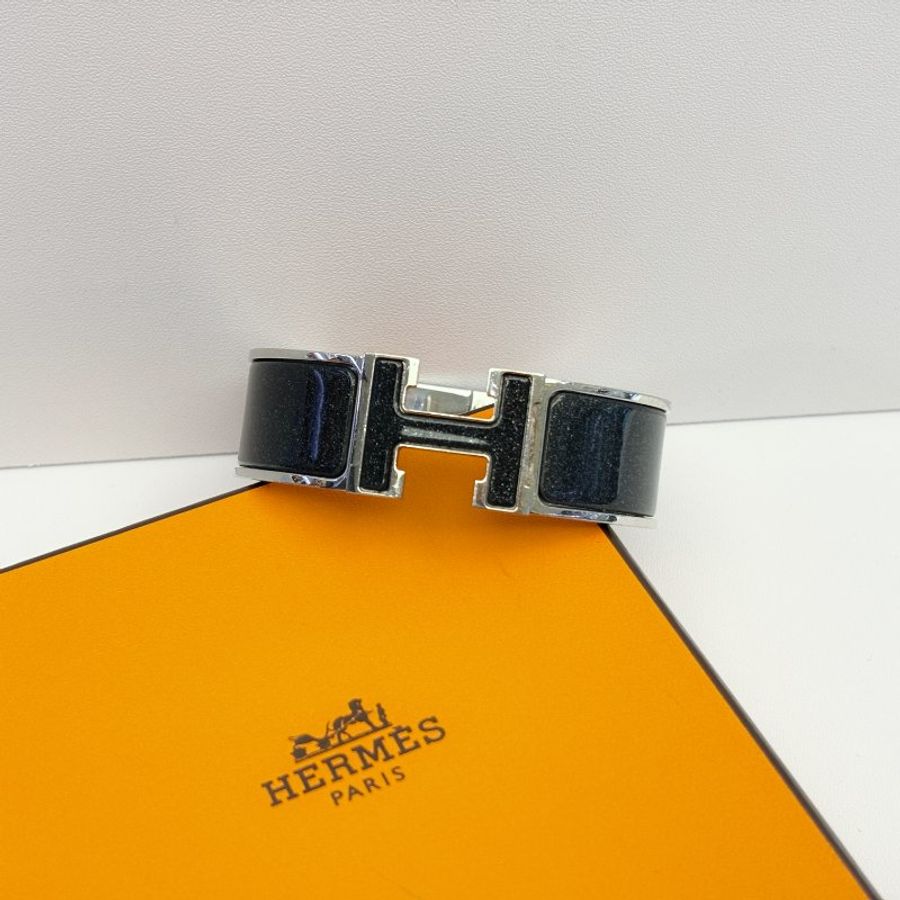 HERMES Clic Clac H Glitter寬版黑亮粉琺瑯手環-1