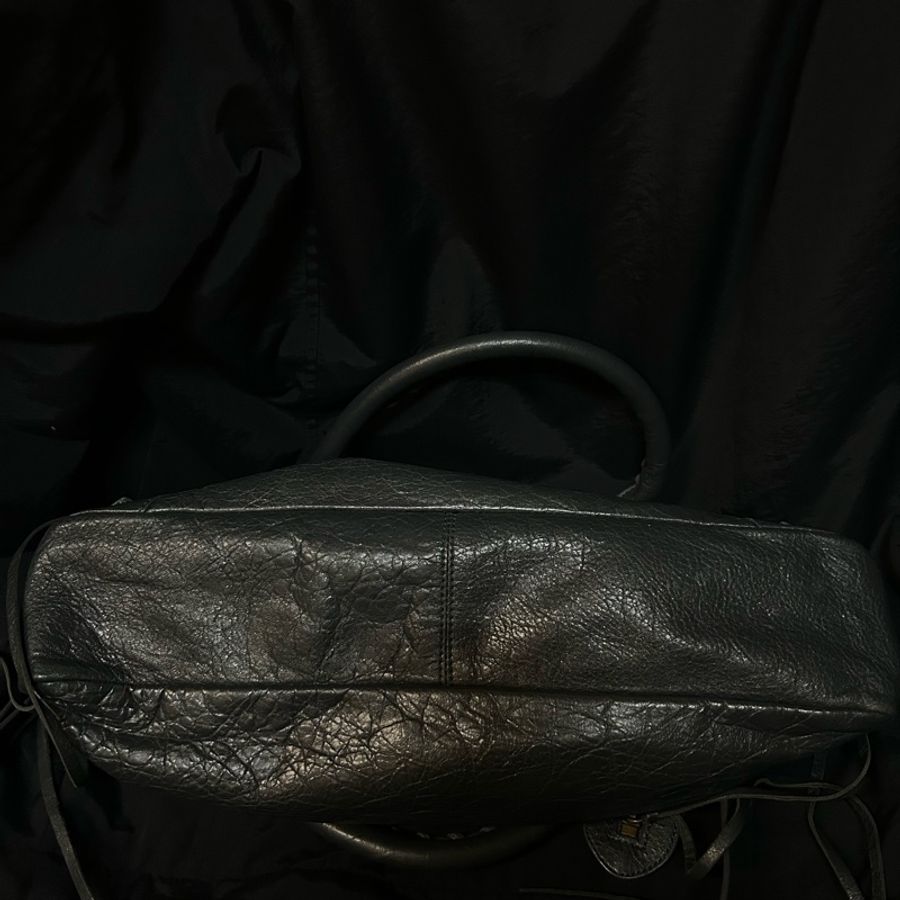 【已售出】Balenciaga Town 小釦灰黑色機車包 巴黎世家-8