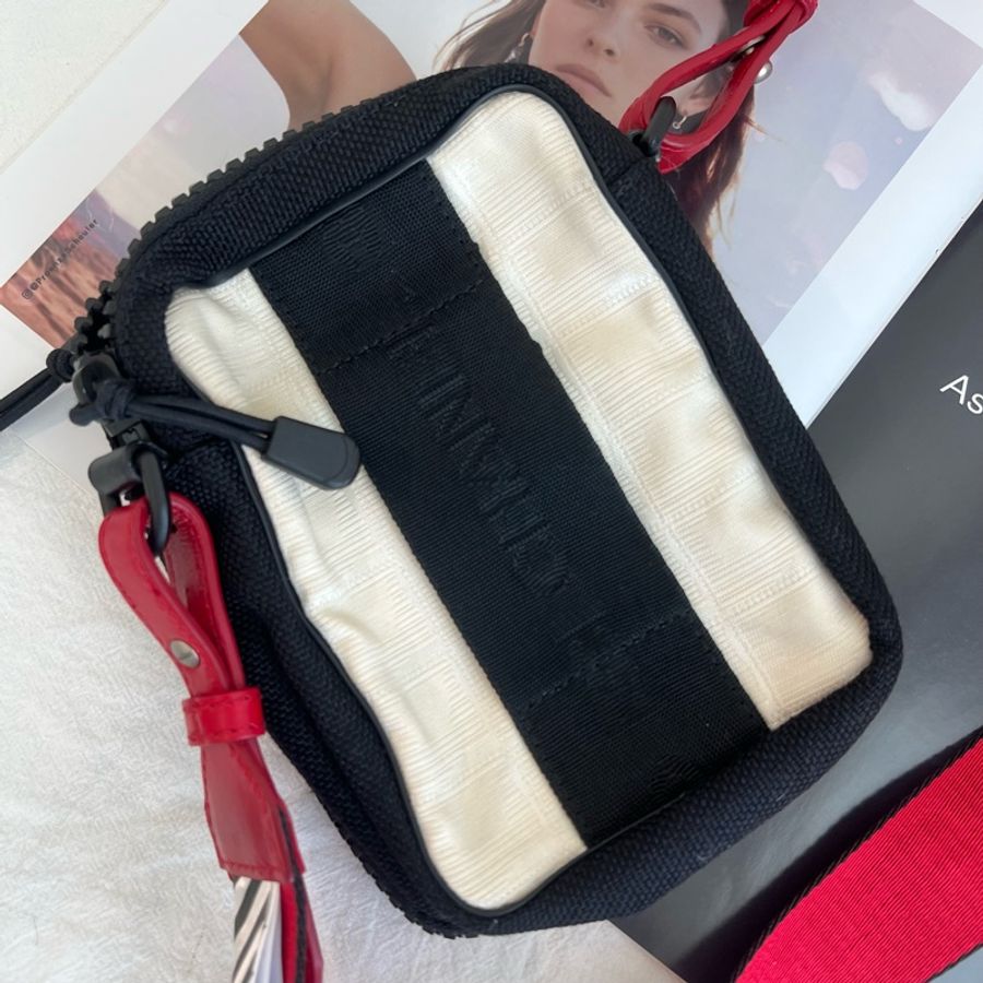 ෆ Chanel 相機包 男女可用 送Off-White背帶-14