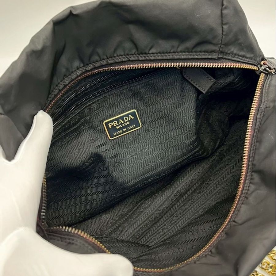 🏷️ Prada 降落傘包-11
