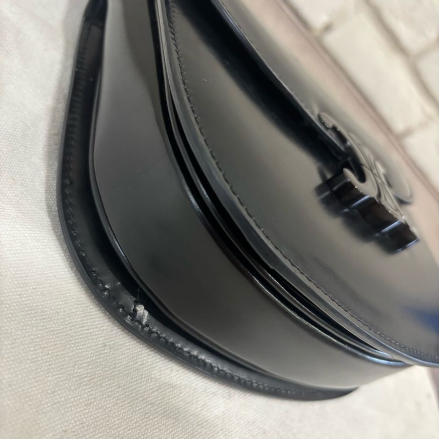 亮面小牛皮 Teen Chain  Besace Triomphe 手袋 黝黑款-4