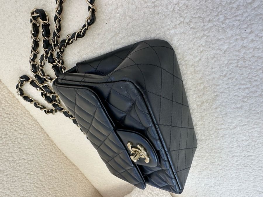 chanel 香奈兒黑金方胖子鏈條包,24年芯片款,黑色羊皮菱格紋配金扣,尺寸13.5x17x8cm-12