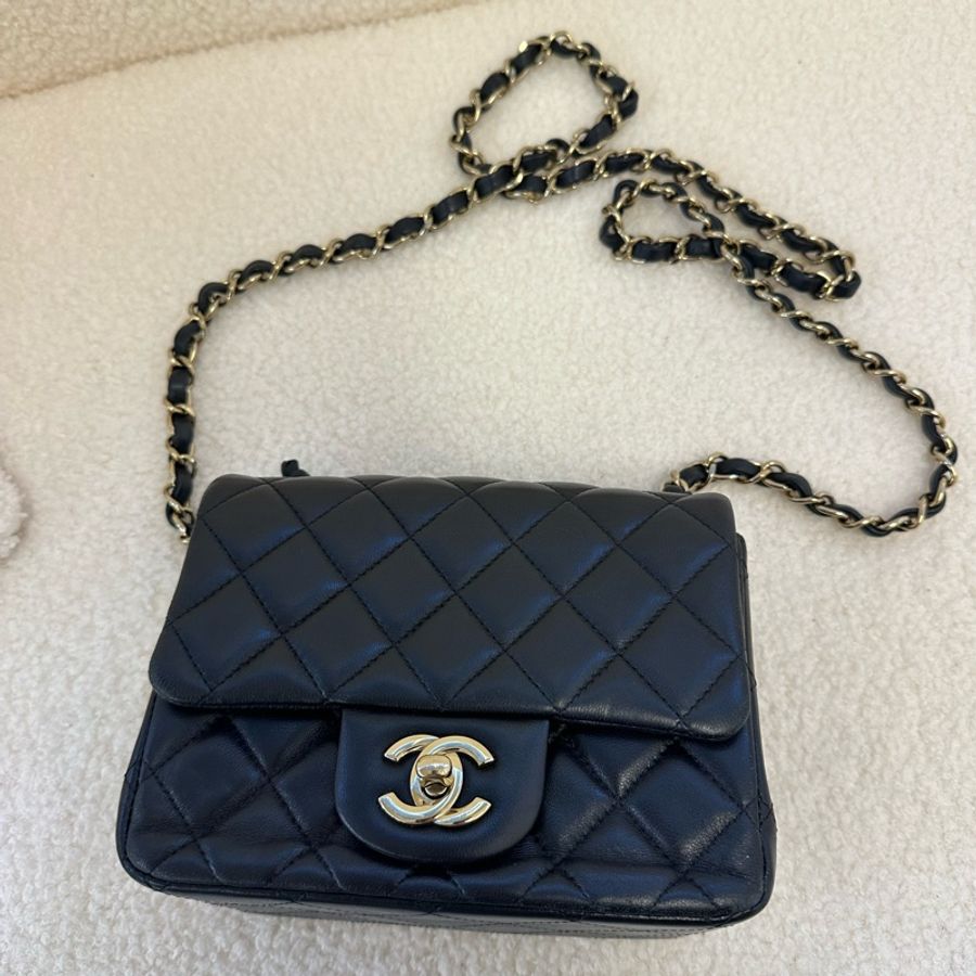 chanel 香奈兒黑金方胖子鏈條包,24年芯片款,黑色羊皮菱格紋配金扣,尺寸13.5x17x8cm-16