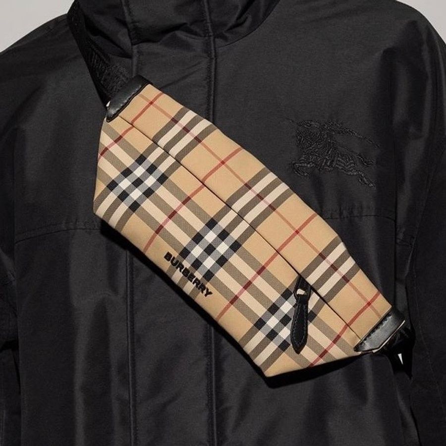 Burberry belt bag-4
