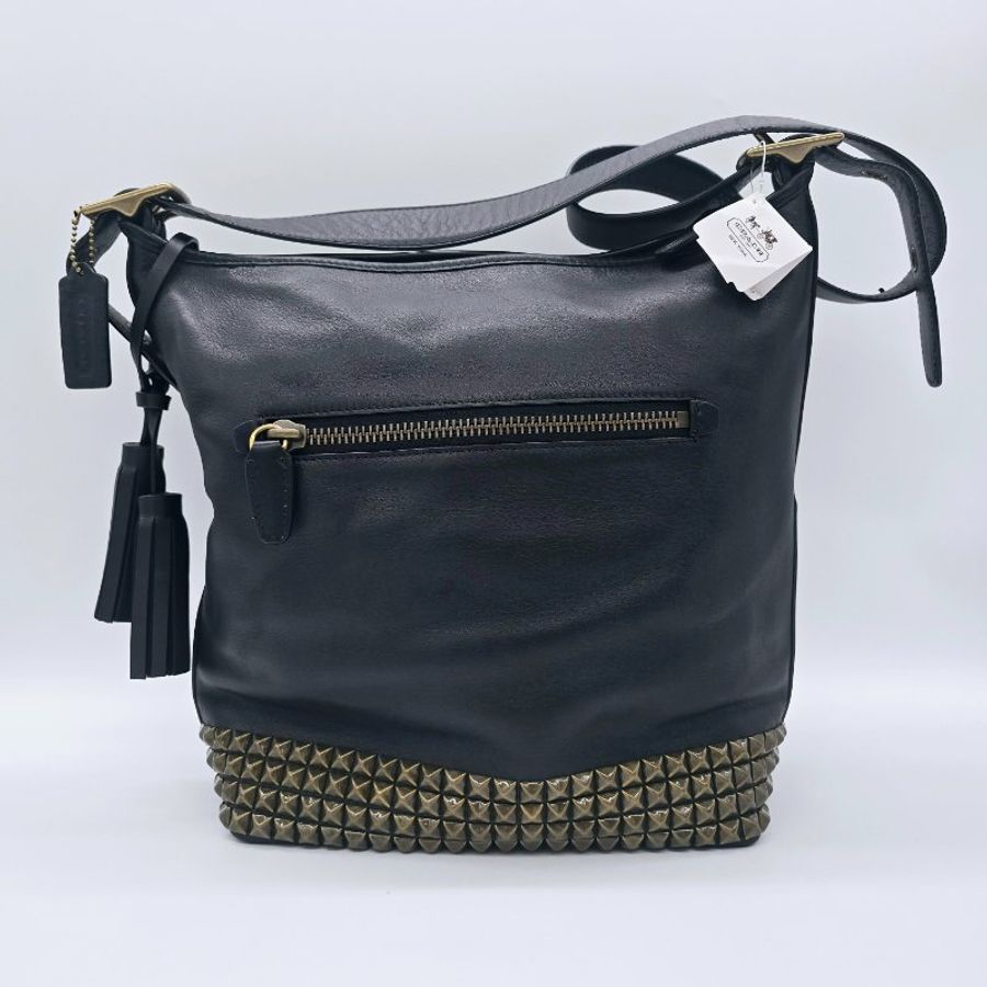 COACH 經典LOGO黃銅做舊鉚釘牛皮 斜背包 單肩包｜26413-1