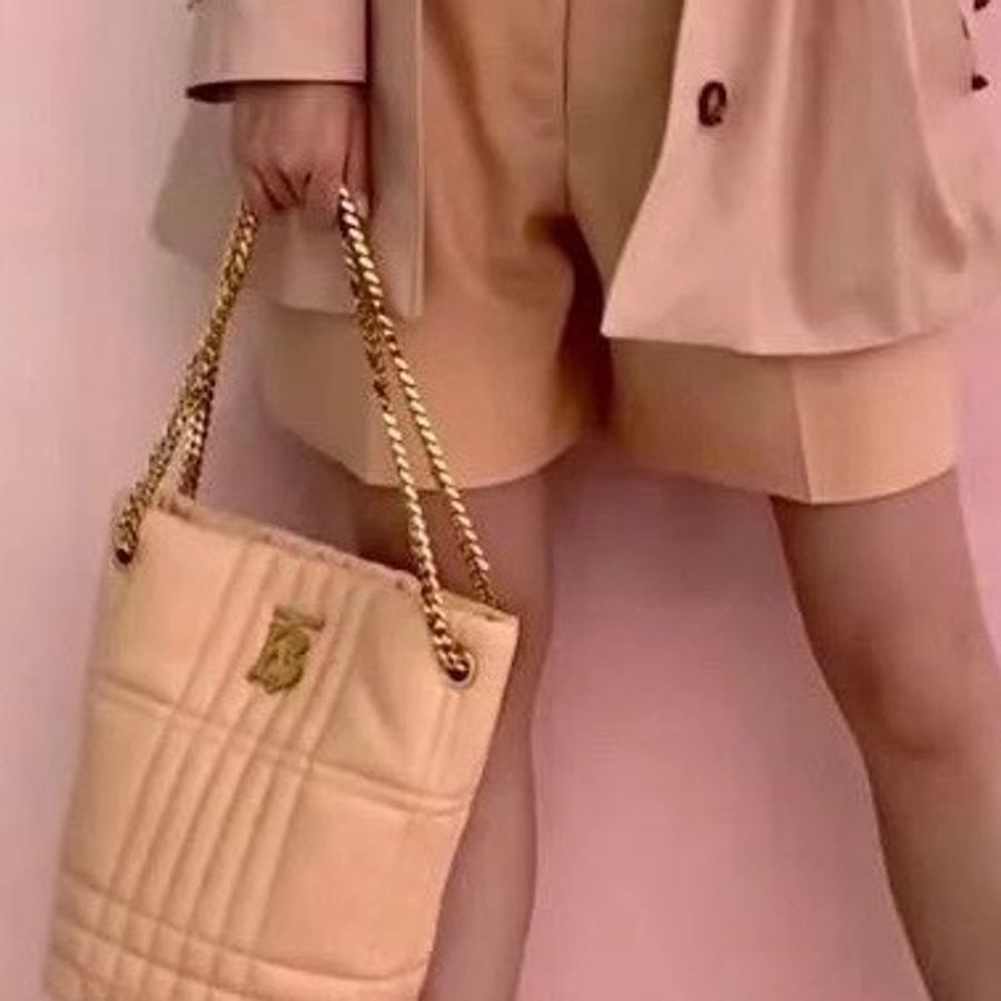 Burberry peach bucket bag-4