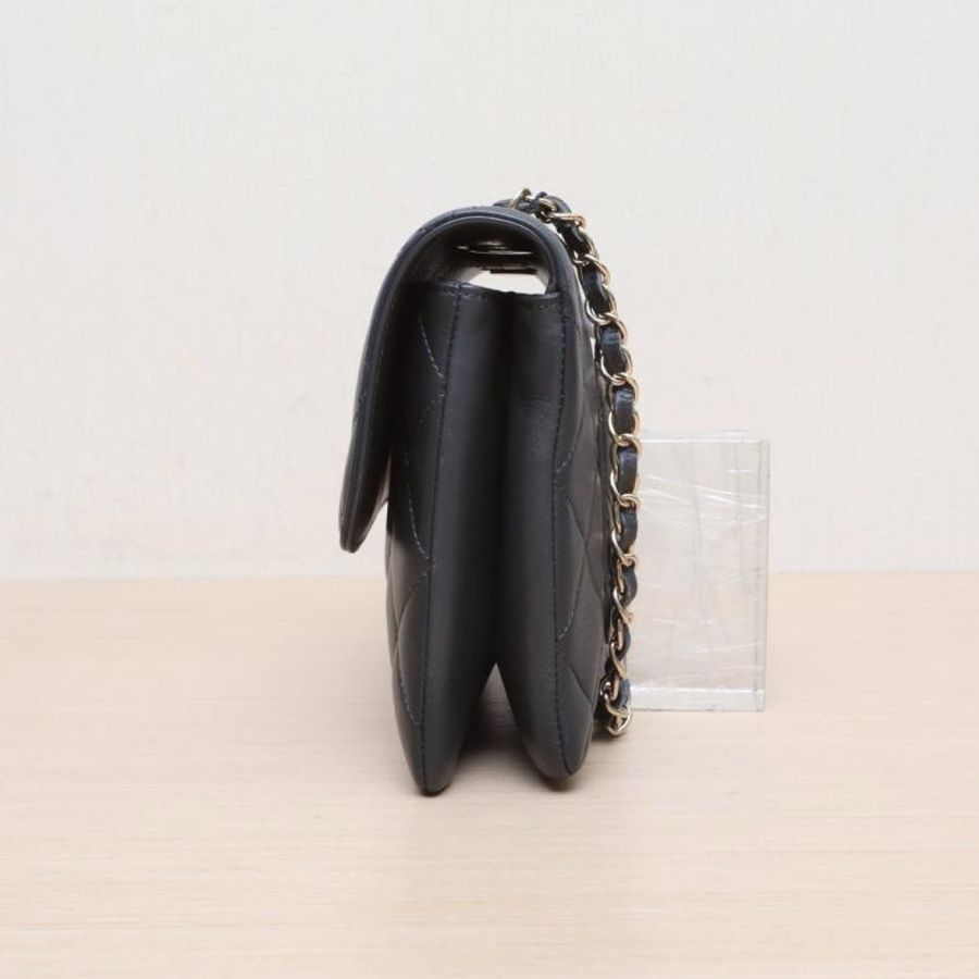CHANEL(香奈兒) 黑色 30開 淺金扣 Trendy CC 風琴 WOC-1