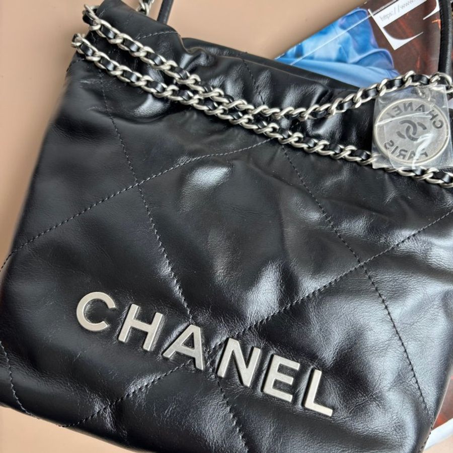 ::CHANEL:: AS3980黑色銀字樣MINI 22BAG-1