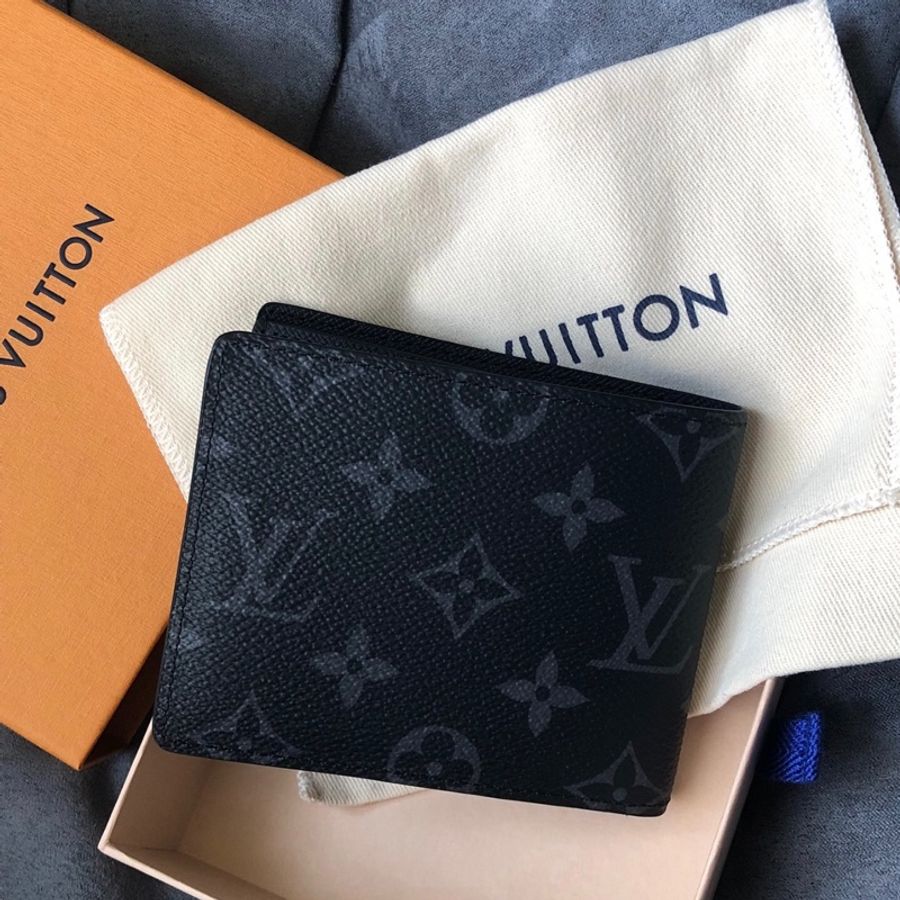 LV 黑老花錢包 99新 有盒有塵袋 約長11cm 寬2cm 高8.5cm-2
