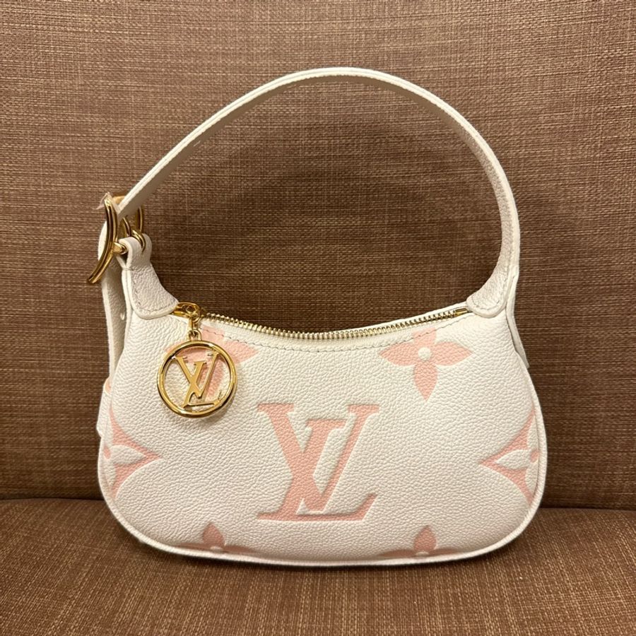 ❤️🔥官網缺貨 LV 路易威登 M82519 Mini Moon 保證正品-6