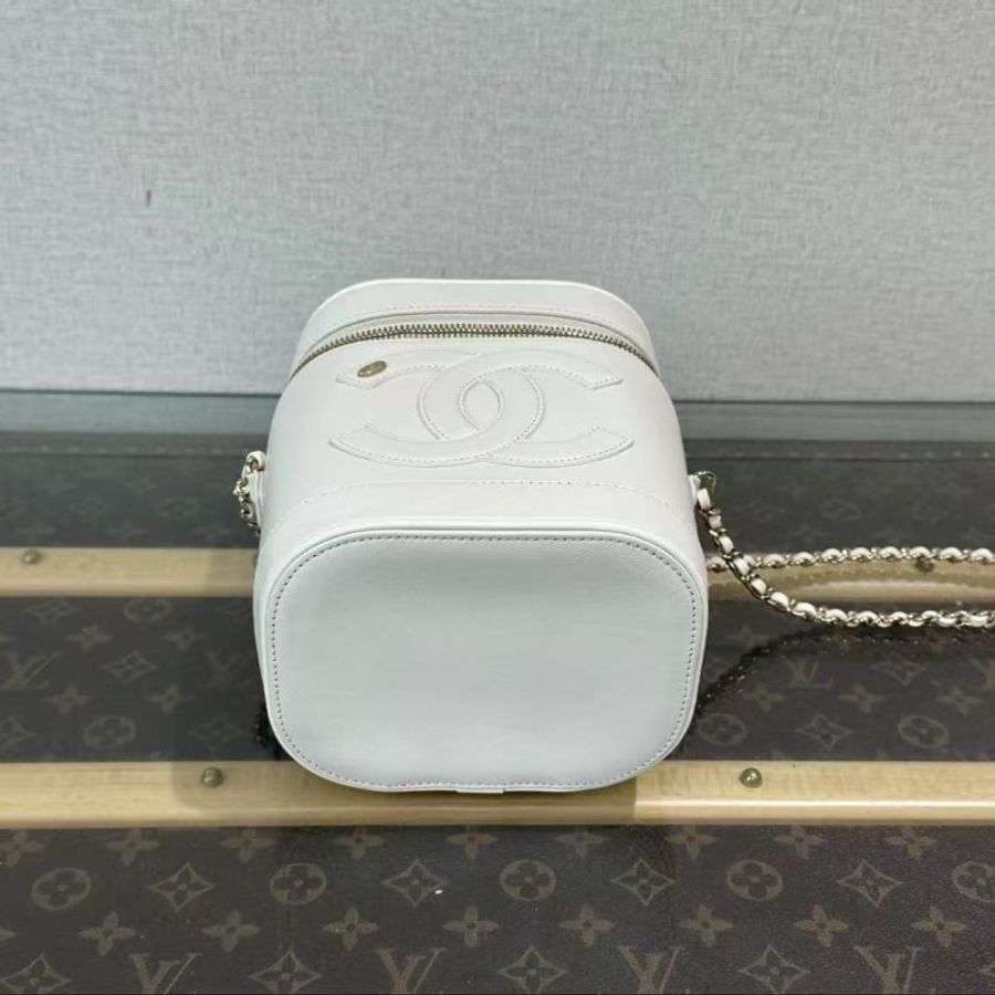 ✨CHANEL 白金雙C手提斜背化妝包14.5*16*12 99新配件塵袋-3