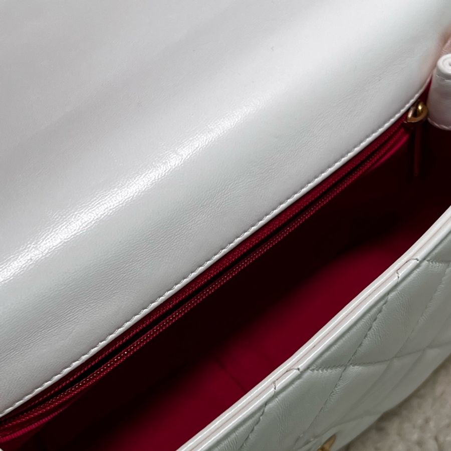 CHANEL 菱格羊皮金鍊斜背包-6