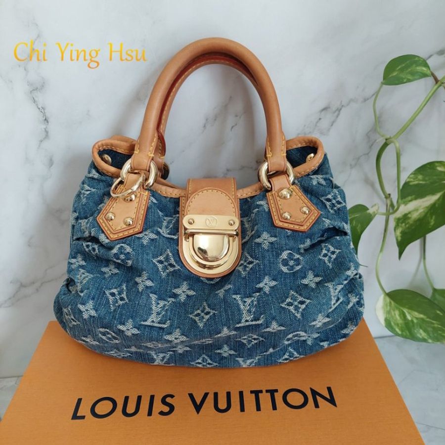 LV M95020  牛仔包🎀現貨實拍🎀 單寧牛仔布手提元寶包~二手-0