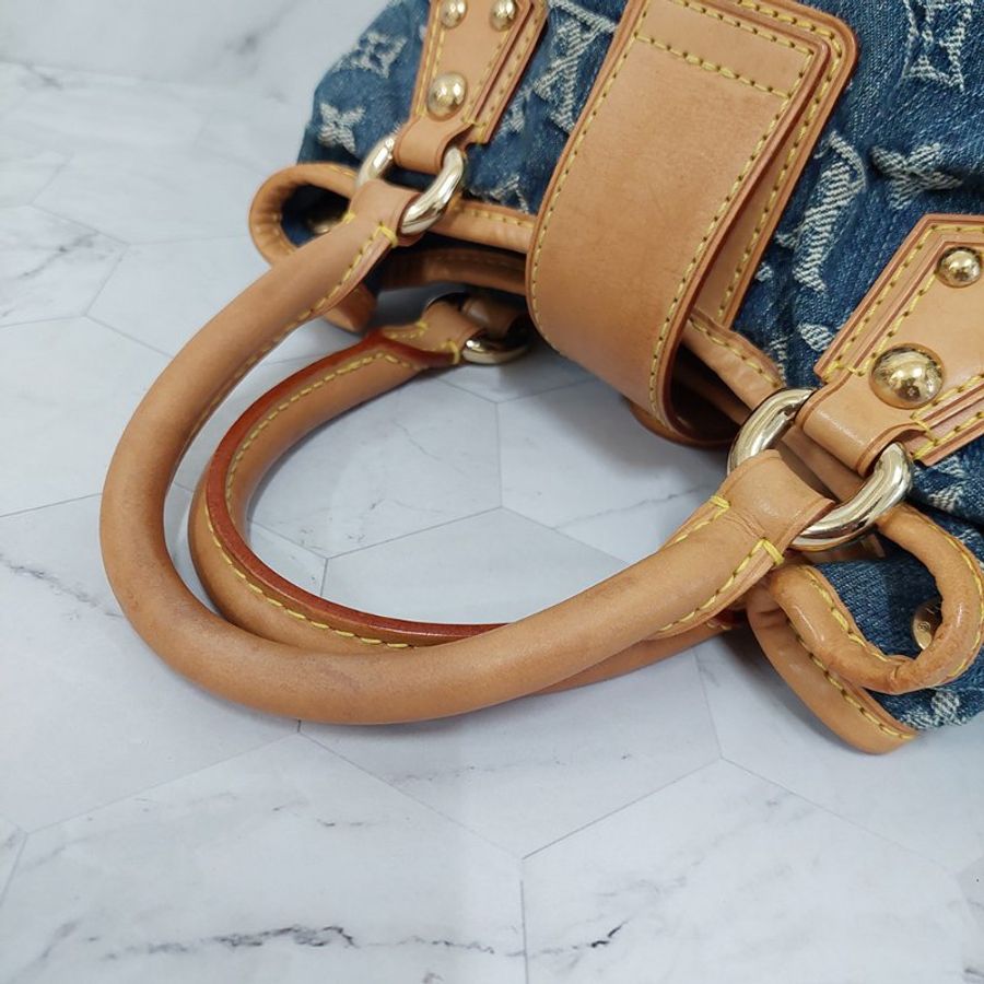 LV M95020  牛仔包🎀現貨實拍🎀 單寧牛仔布手提元寶包~二手-23