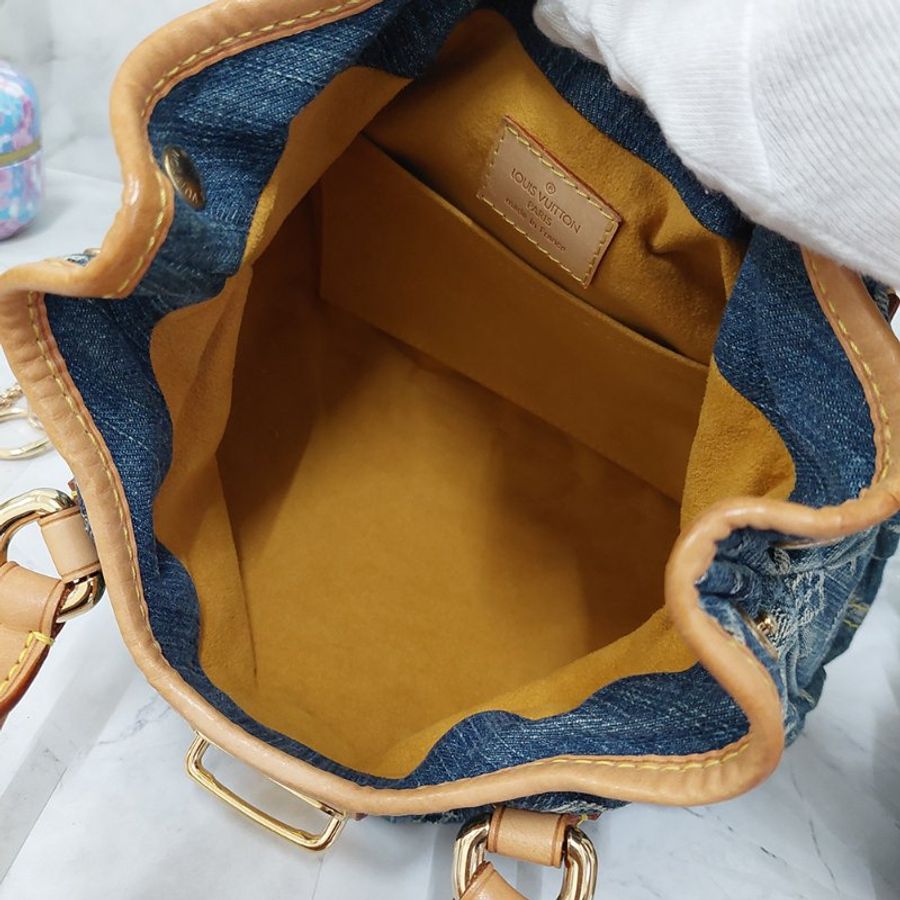 LV M95020  牛仔包🎀現貨實拍🎀 單寧牛仔布手提元寶包~二手-42