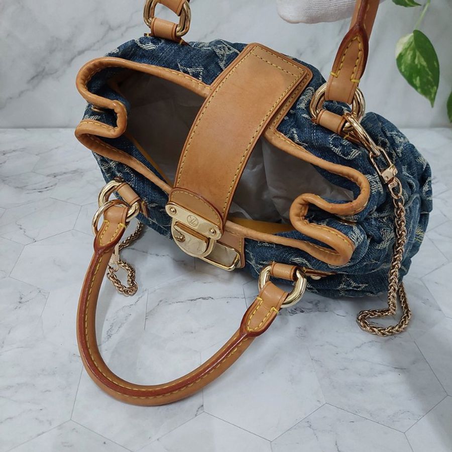 LV M95020  牛仔包🎀現貨實拍🎀 單寧牛仔布手提元寶包~二手-79