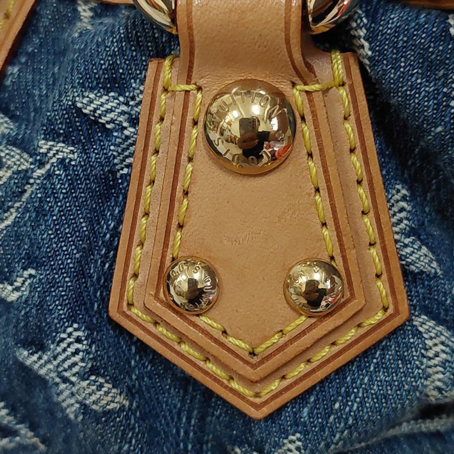 LV M95020  牛仔包🎀現貨實拍🎀 單寧牛仔布手提元寶包~二手-83