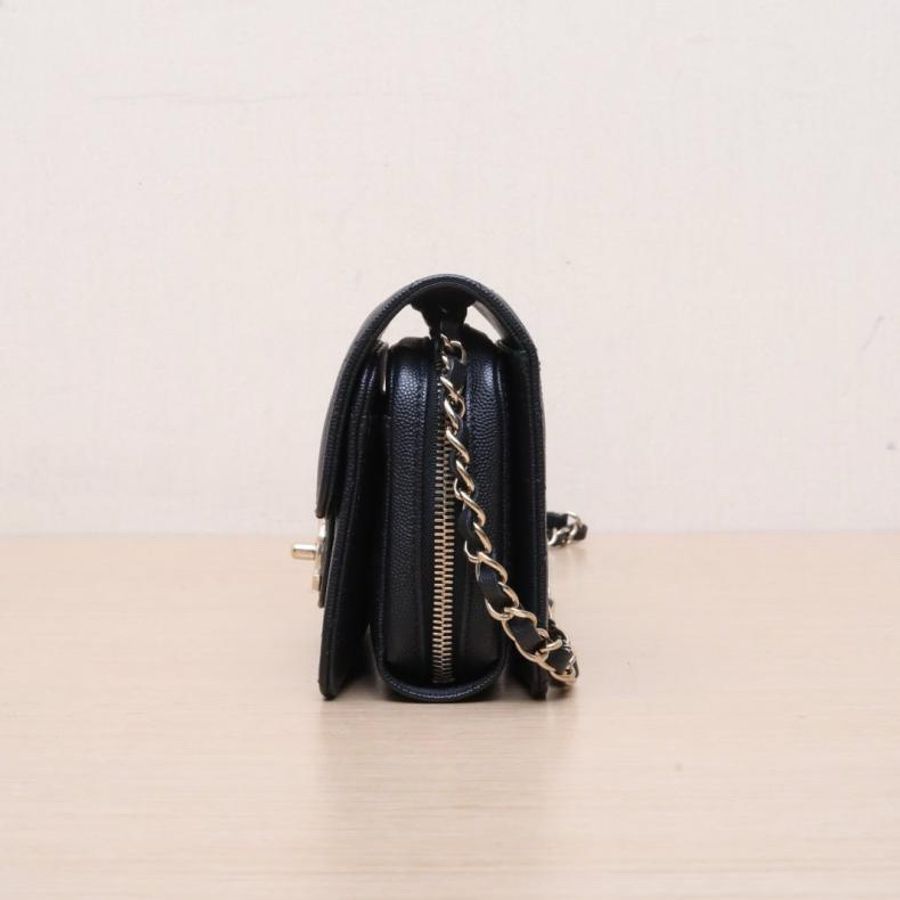 CHANEL(香奈兒) 22C 內拉鏈口蓋包 18cm 黑色 荔枝 晶片開 淺金扣-1
