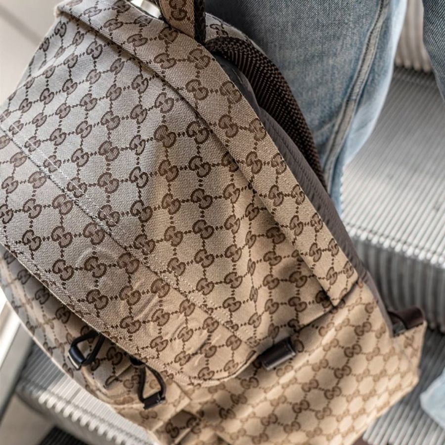 🎁夏季折扣🎁Gucci 800265 GG 經典印花中款後背包-4