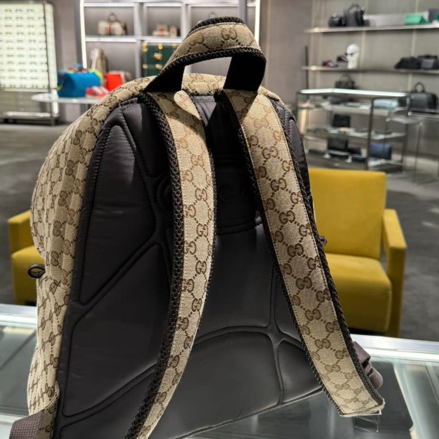🎁夏季折扣🎁Gucci 800265 GG 經典印花中款後背包-6